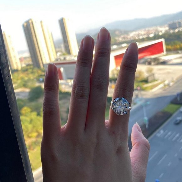 Certified 10ct. t.w. Moissanite Diamond Solitaire Engagement Ring NEW - Picture 12 of 16